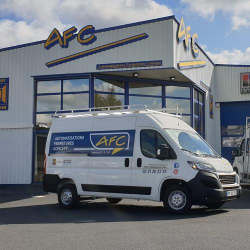 Aménagez vos extérieurs avec AFC : portails, clôtures, portes de garage et pergolas sur-mesure